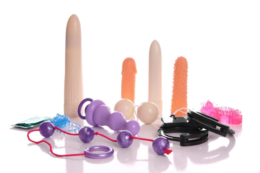 женщины и секс-игрушки